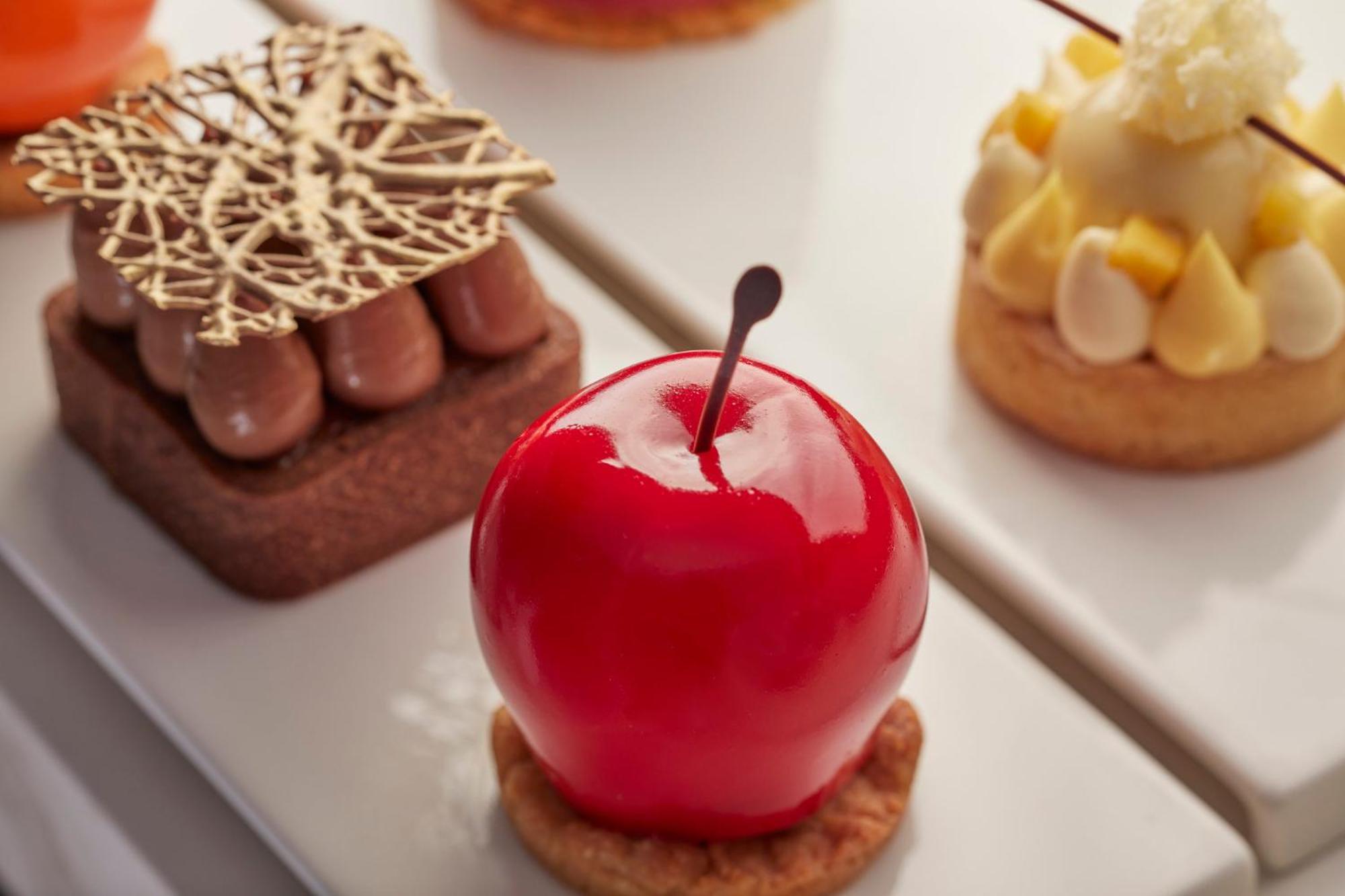 Mandarin Oriental, Santiago Hotell Eksteriør bilde A glazed apple dessert