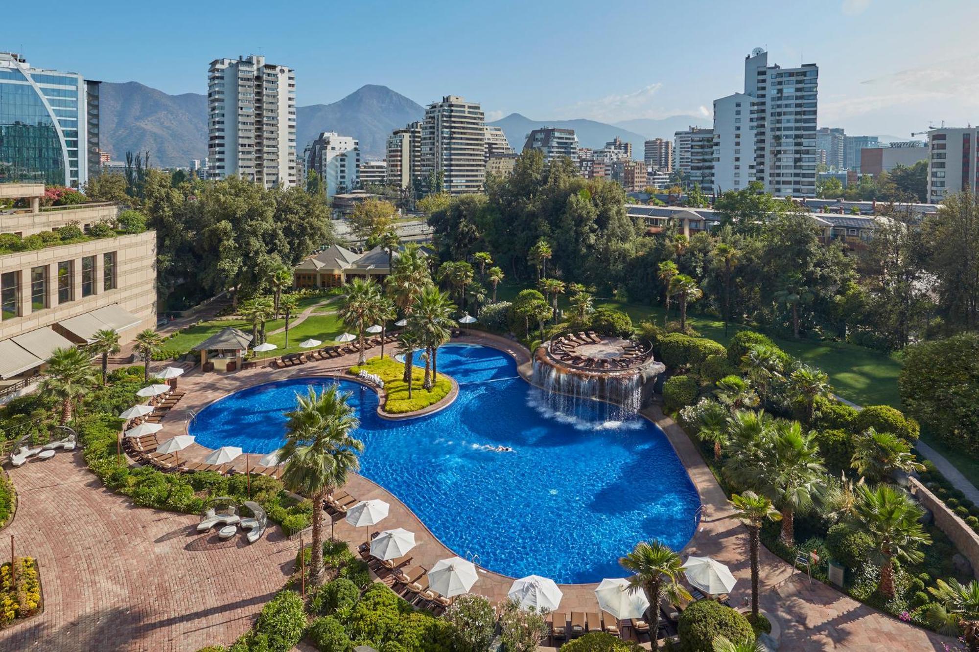 Mandarin Oriental, Santiago Hotell Eksteriør bilde The swimming pool at the hotel