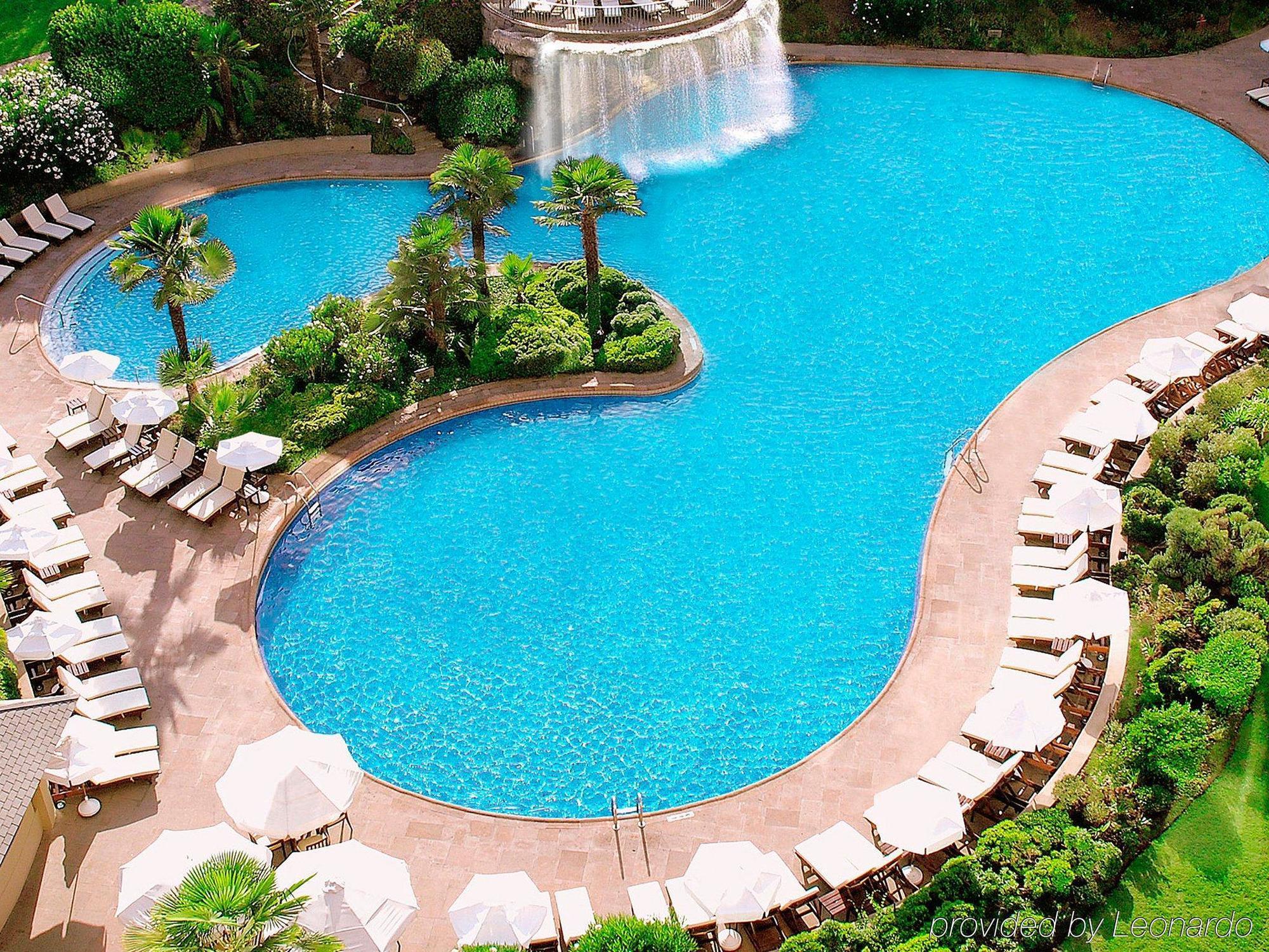 Mandarin Oriental, Santiago Hotell Eksteriør bilde The pool at the Westin Palace, Madrid